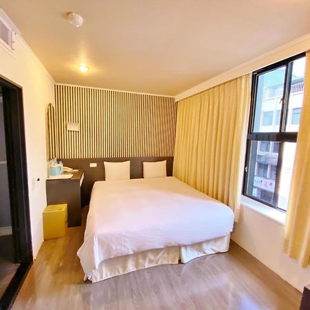 Queens Hotel Тайбэй Экстерьер фото