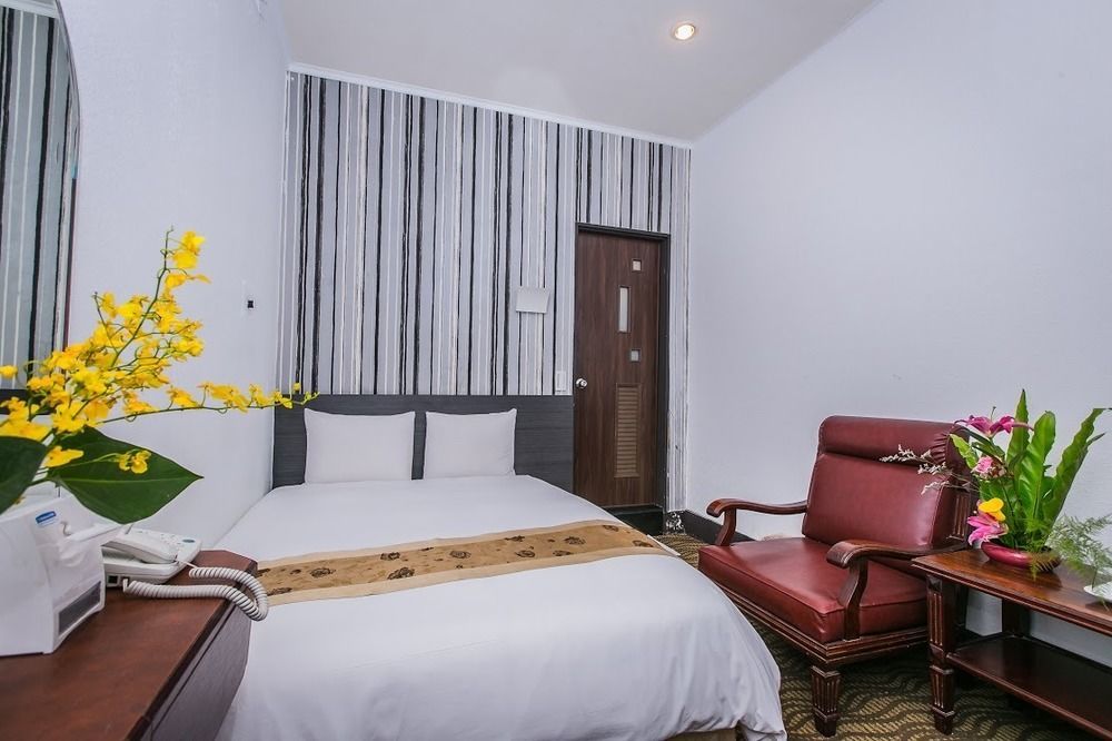 Queens Hotel Тайбэй Экстерьер фото