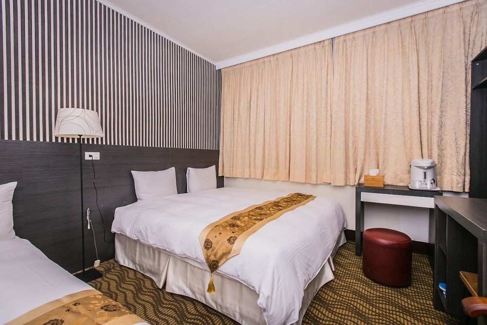 Queens Hotel Тайбэй Экстерьер фото
